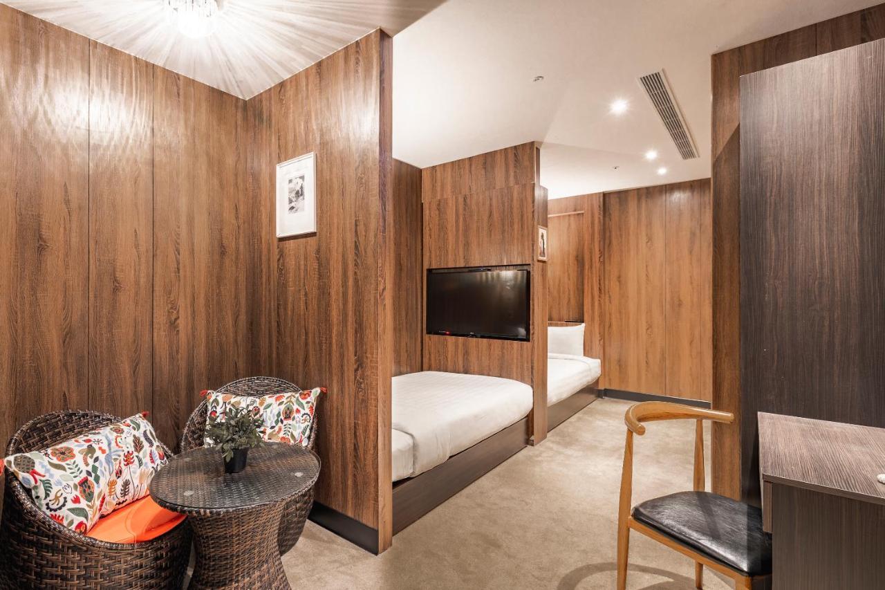 Japanese-style Business Suite