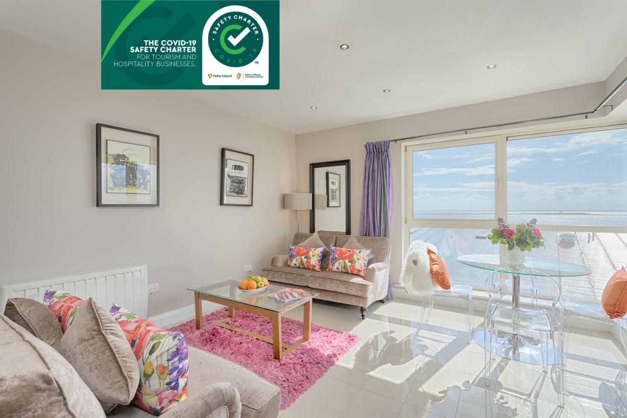 Two-Bedroom Apartment with Sea View (4 Adults)