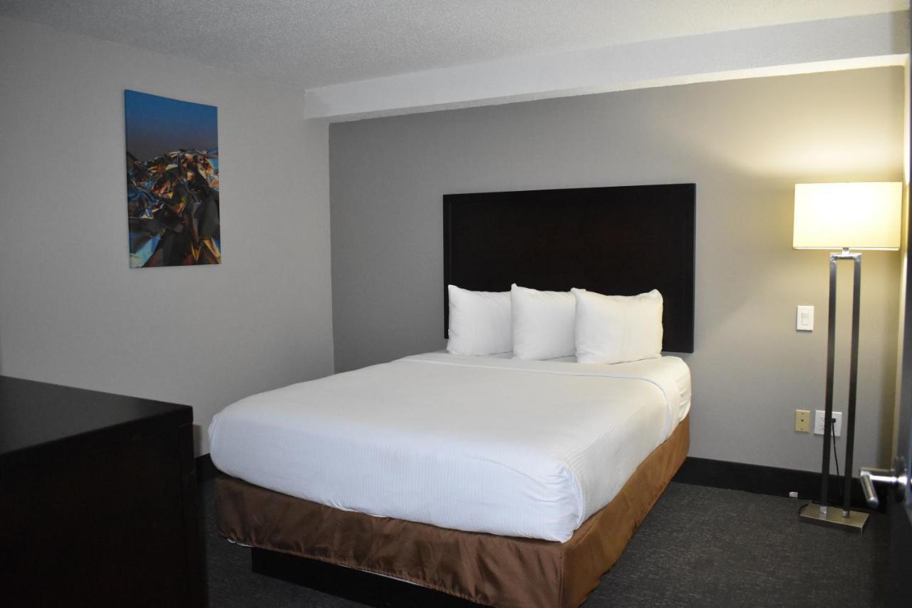 Two-Bedroom Premium Suite - Non-Smoking,1022401786:JPEG