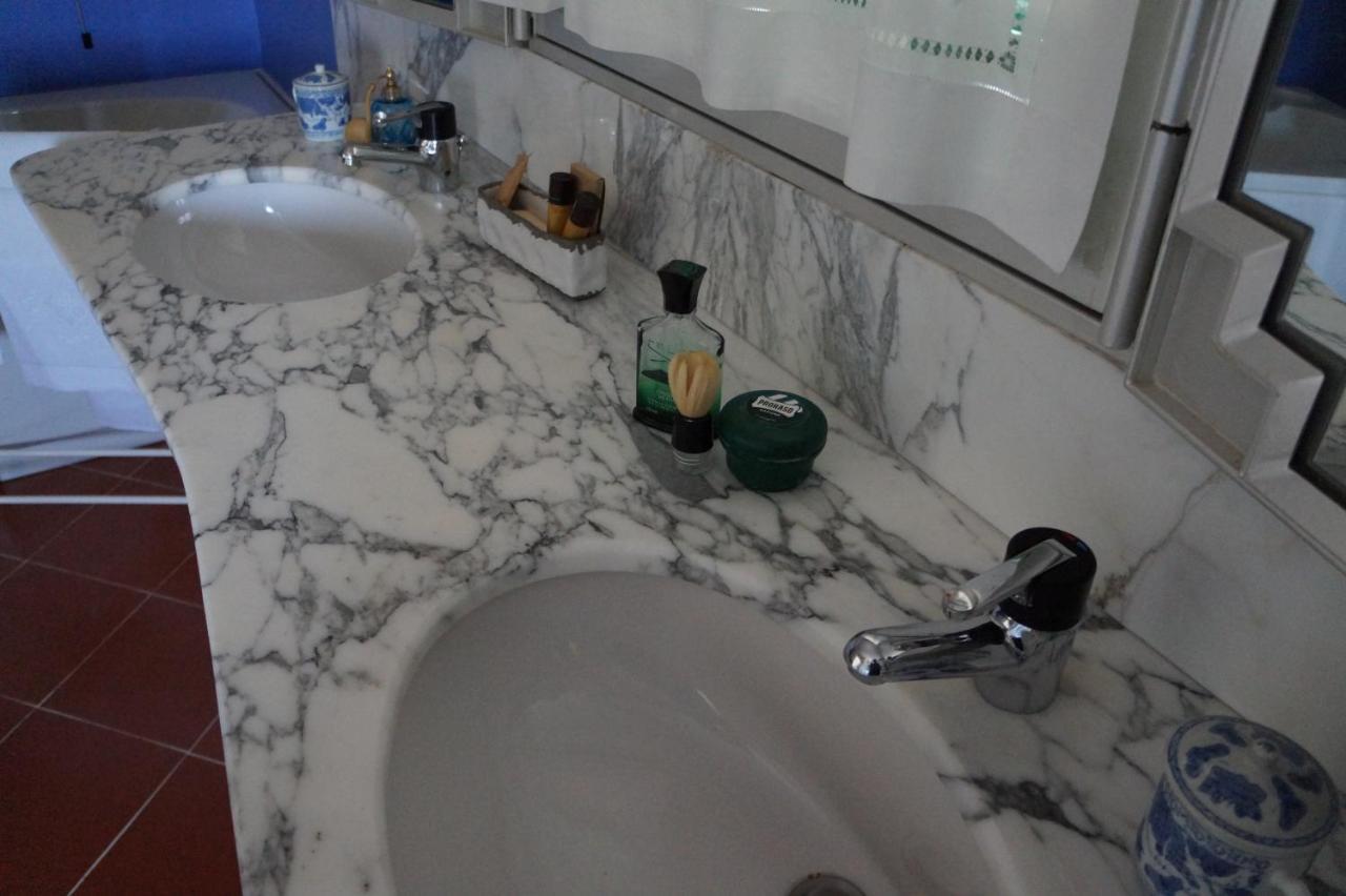Deluxe Suite Spa Bath