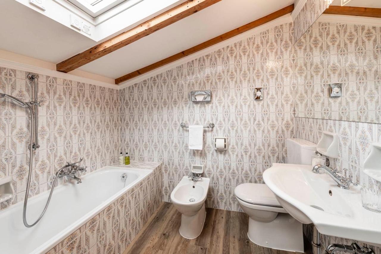Small Single Room