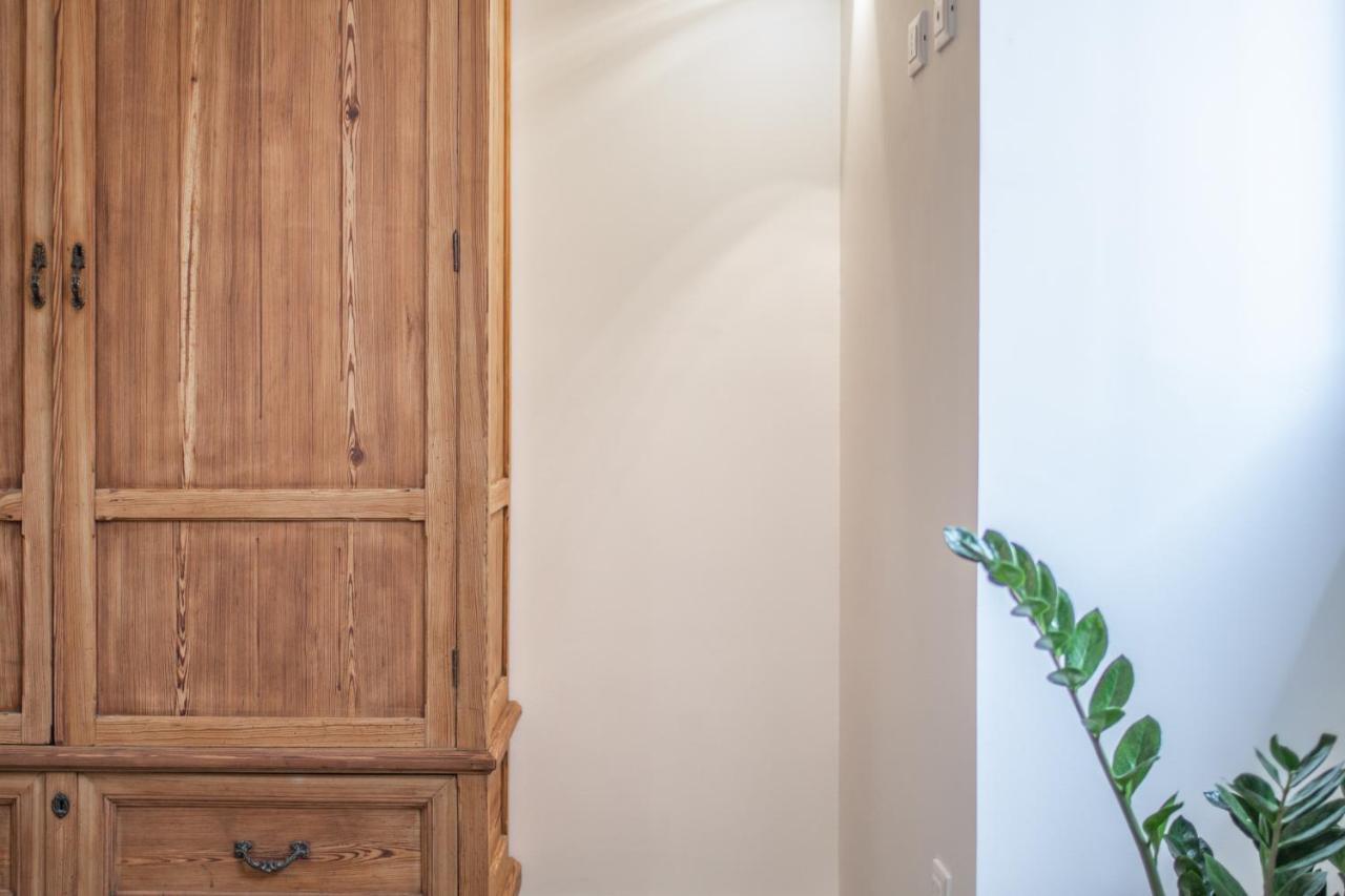 Double Room Private External Bathroom