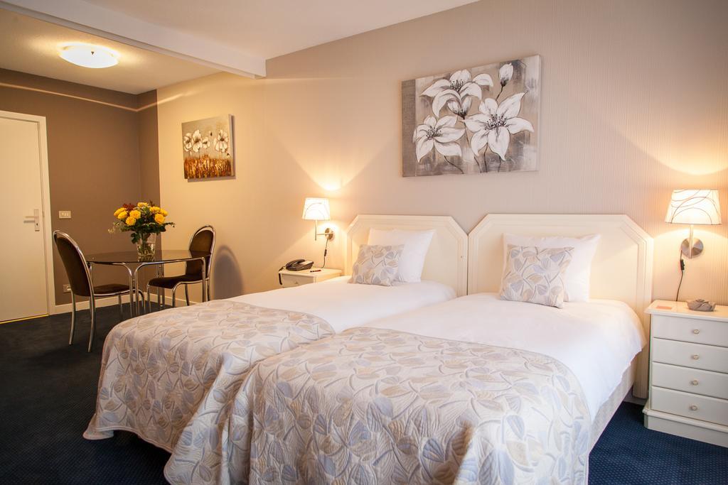 Classic Twin Room
