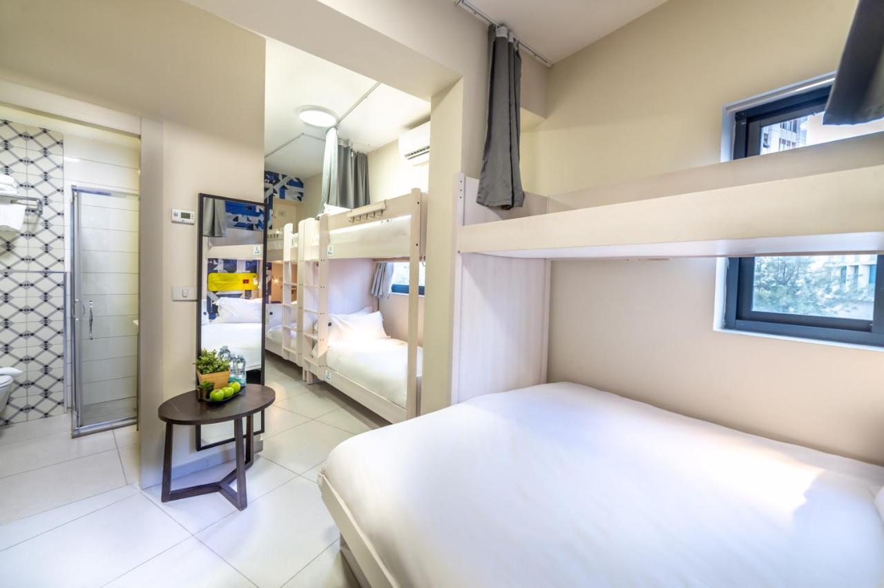 Grande Chambre Familiale (2 Adultes + 4 Enfants)