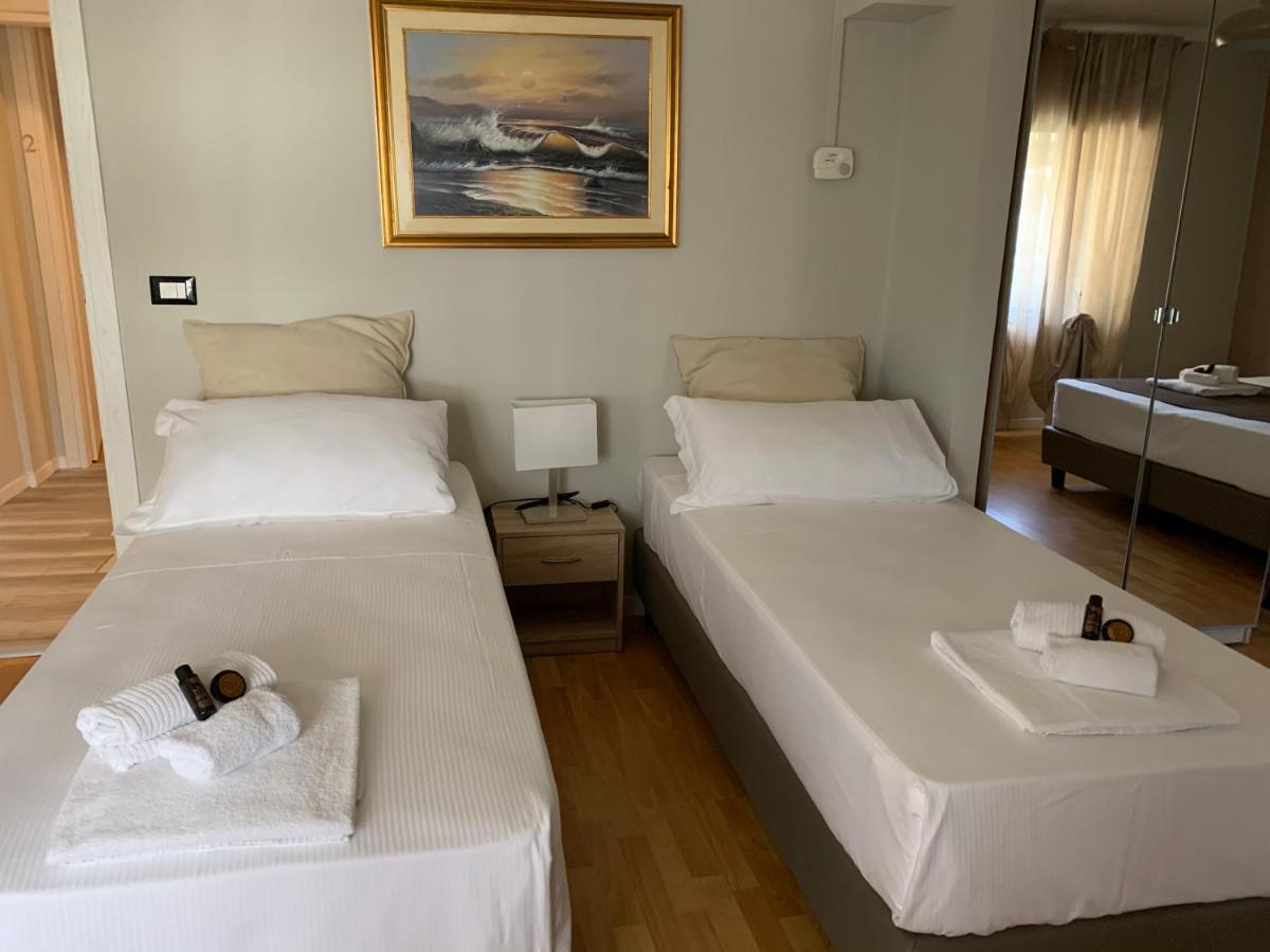 Quadruple Room Private Bathroom