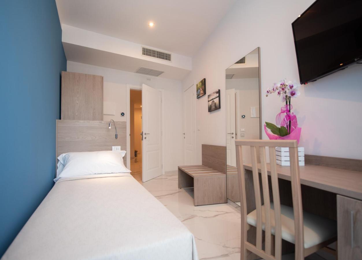 Single Room Private Bathroom