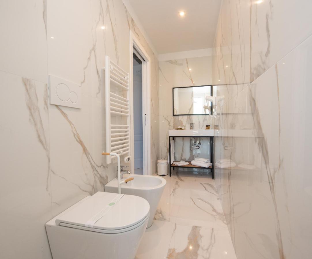 Double or Twin Room Private Bathroom