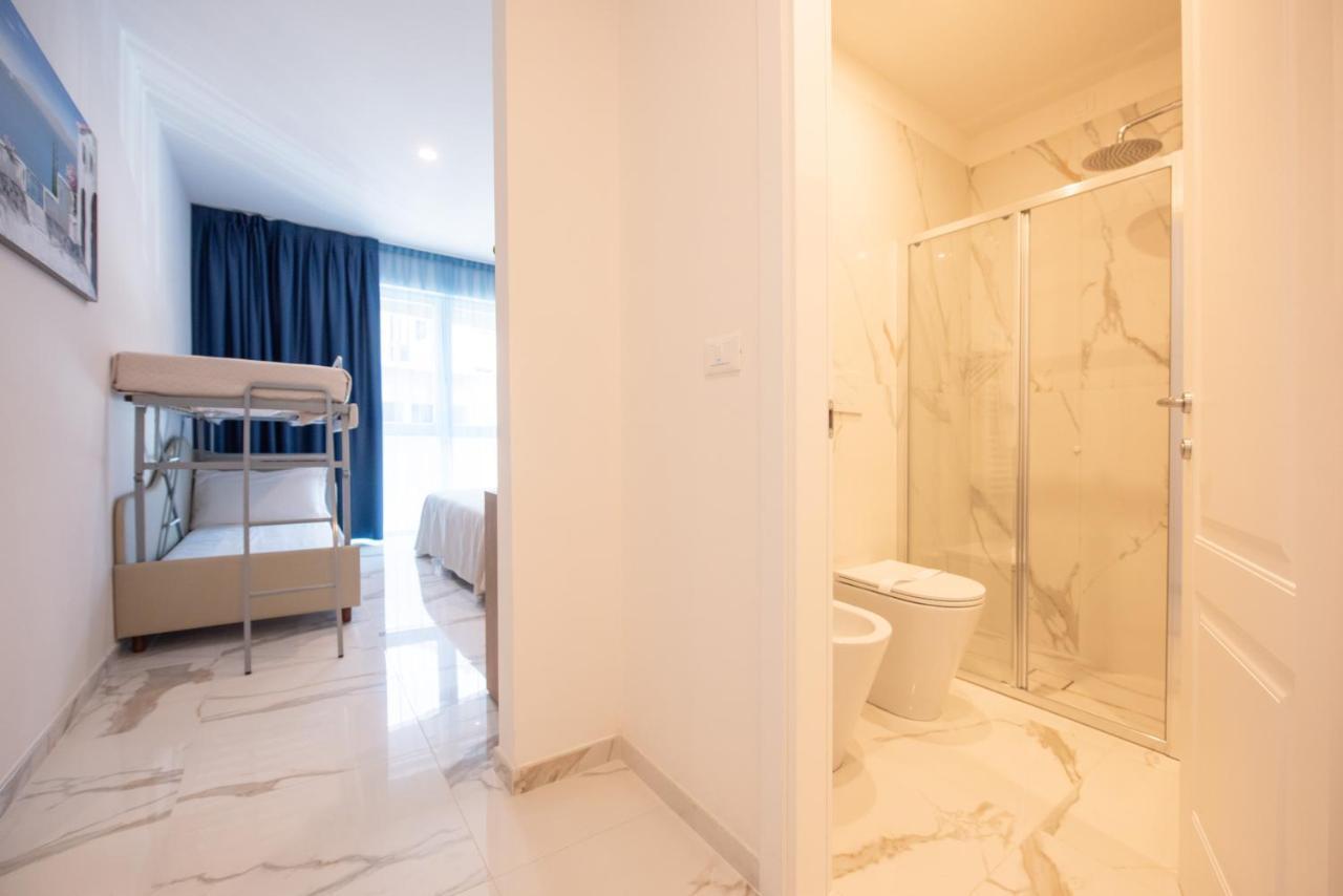 Quadruple Room Private Bathroom