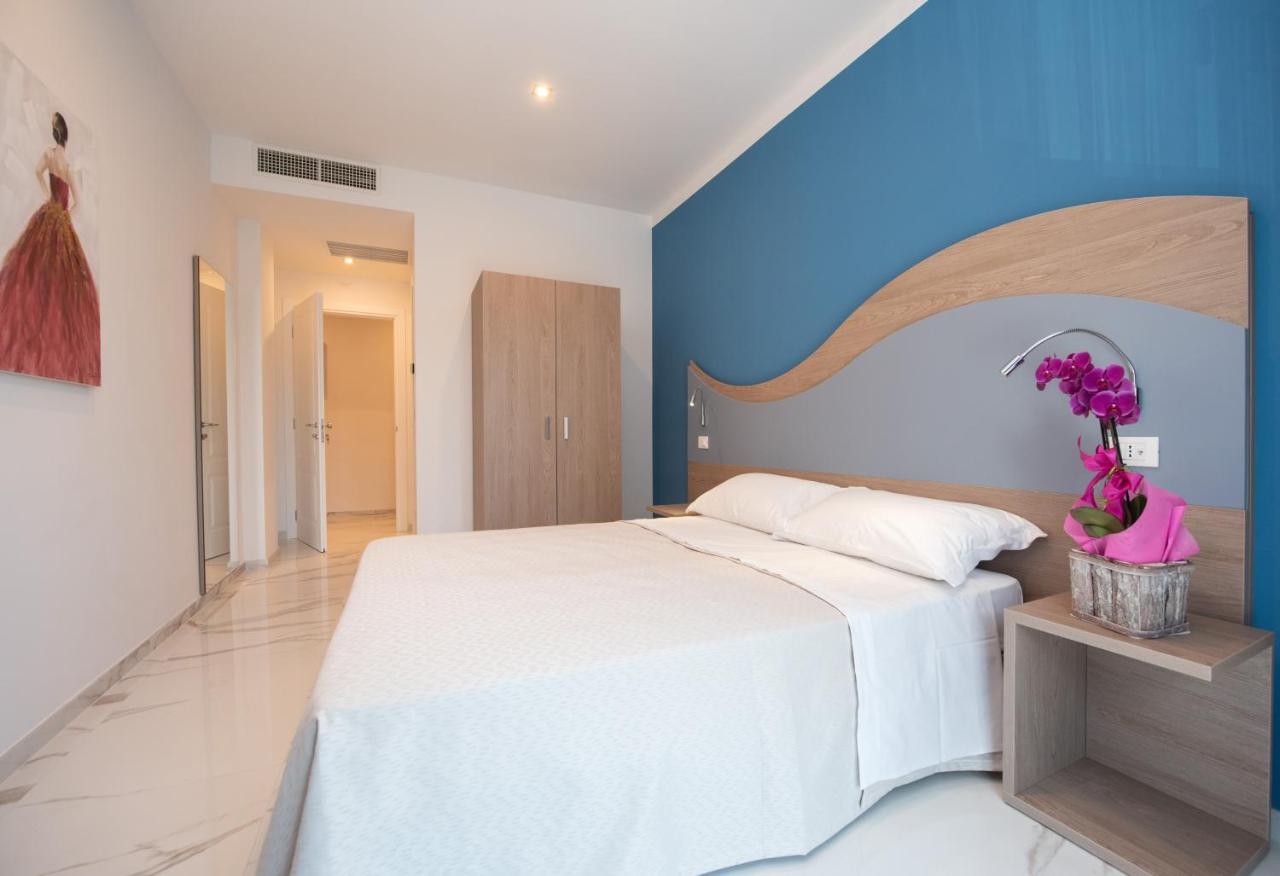 Double or Twin Room Private Bathroom