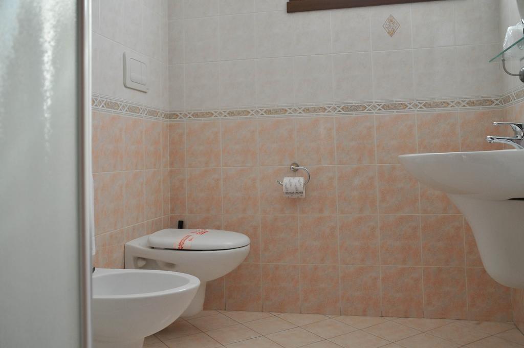 Single Room,114668756:JPEG