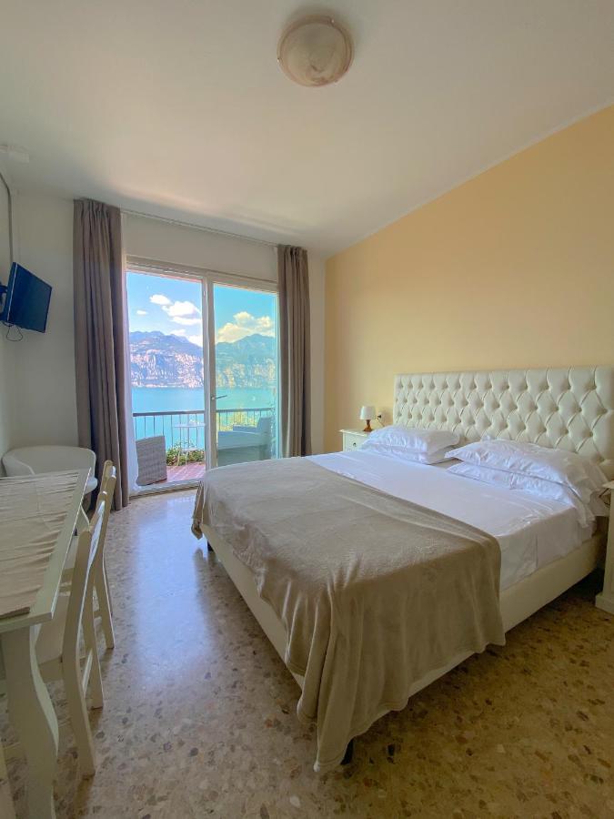 King Room Lake View