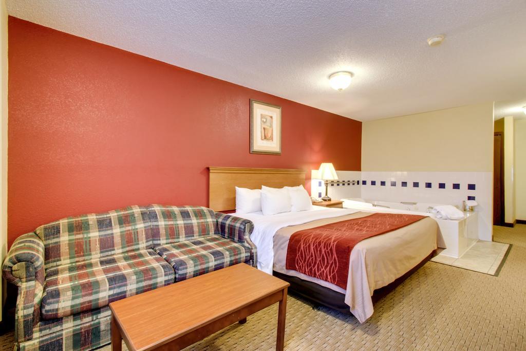 Deluxe King Studio Suite - Non-Smoking,1286807128:JPEG