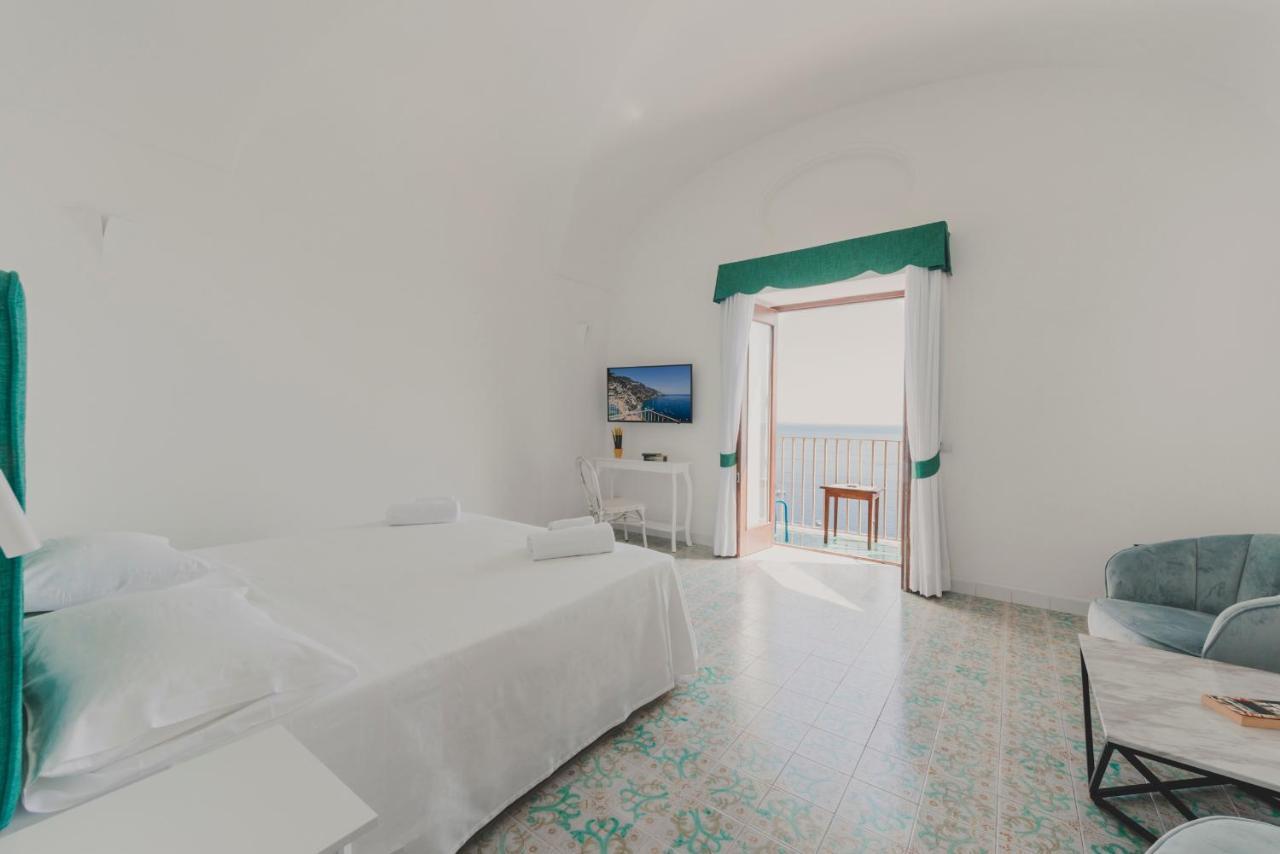 Superior Double or Twin Room Sea View