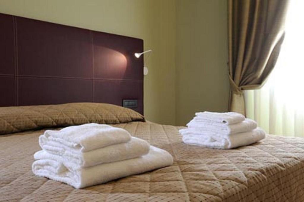 Triple Room - Split Level,917143342:JPEG