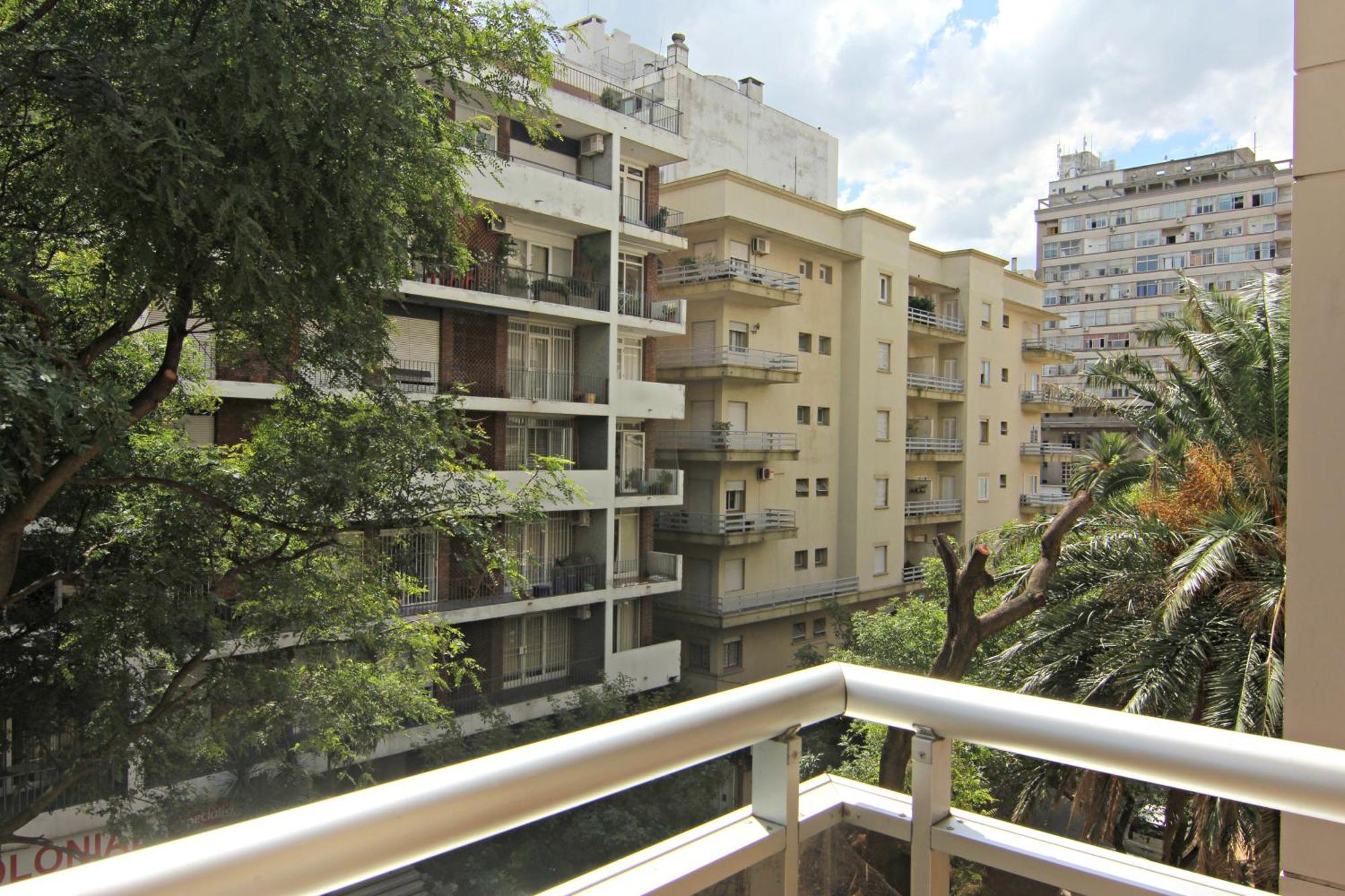 Habitación Triple con vistas a la ciudad