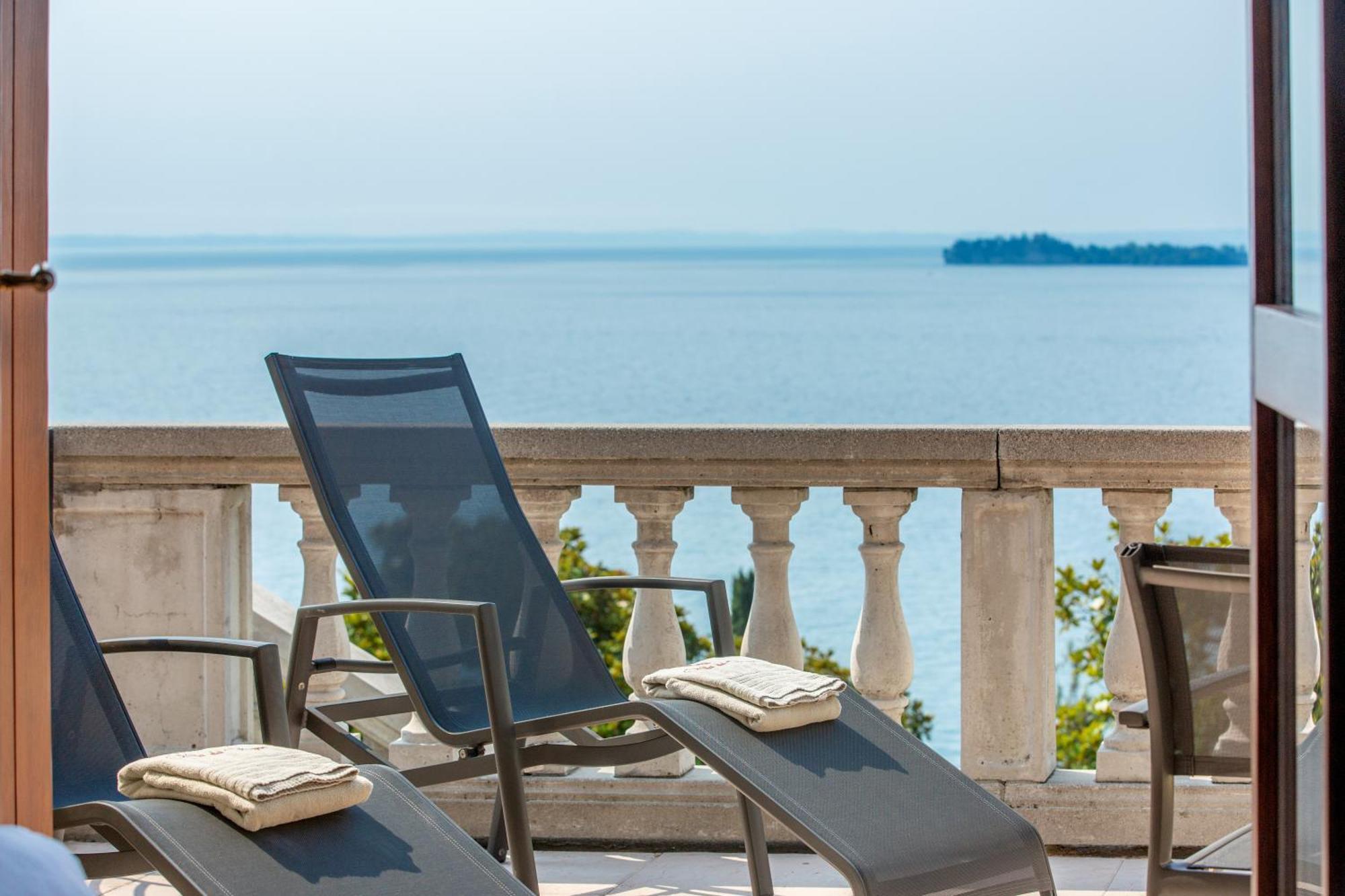 Superior Double Room Terrace Lake View