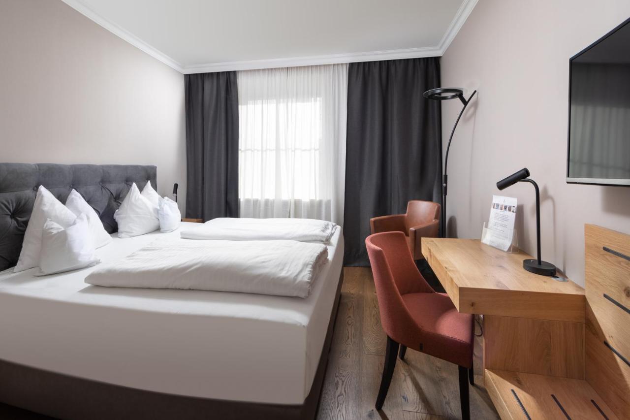 Double Room,1225883300:JPEG