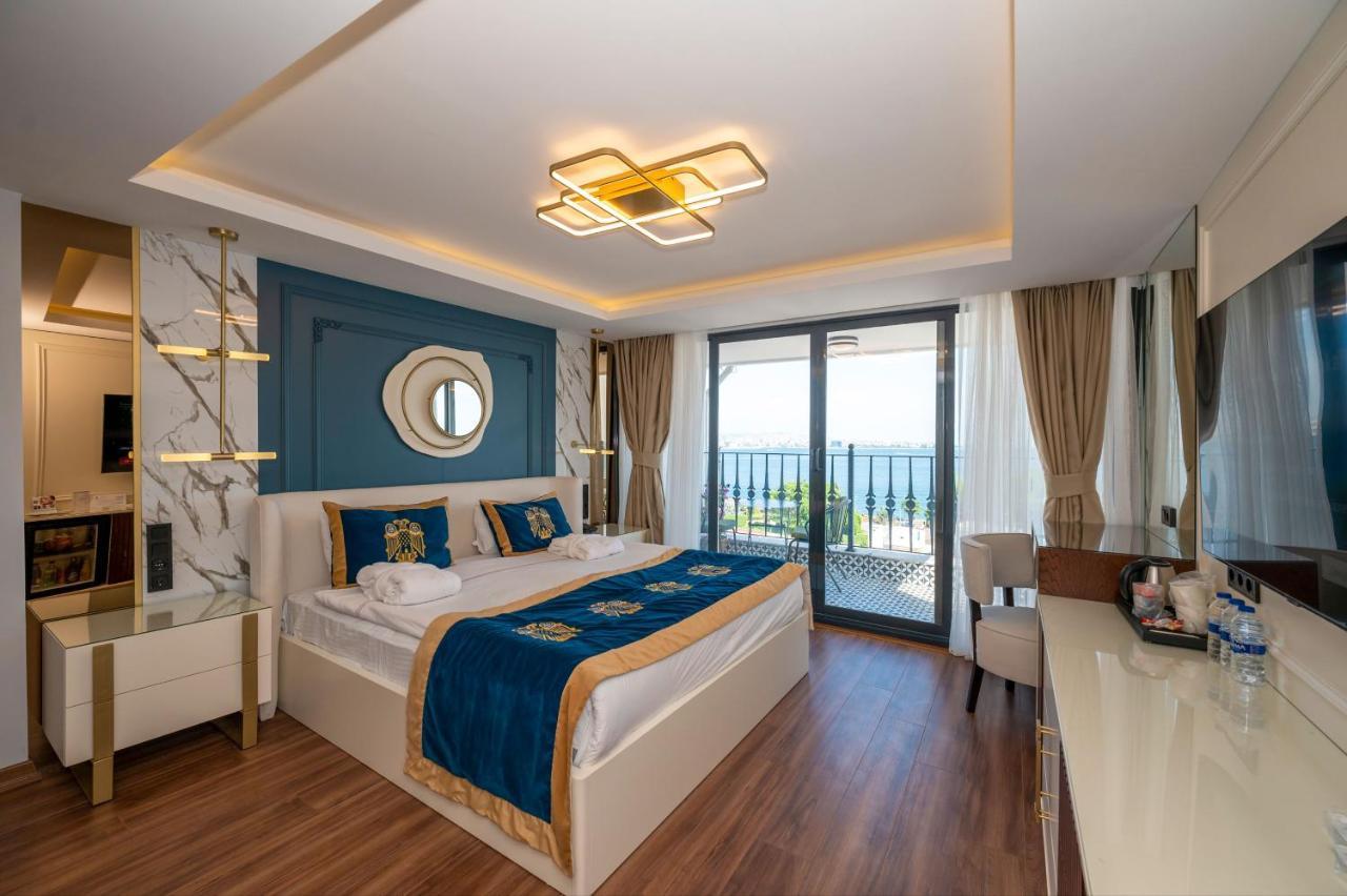 Penthouse Suite - Balcony with Sea View