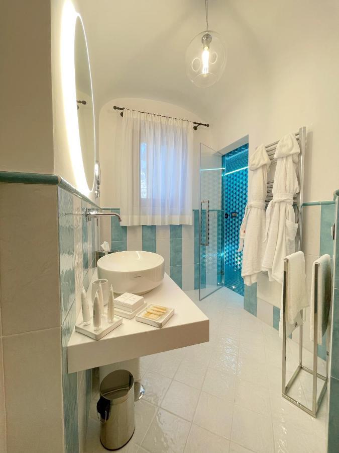 Deluxe Double or Twin Room Sea View