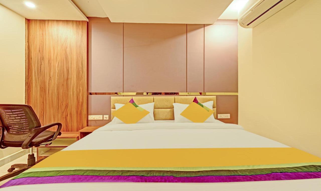 Deluxe Room,1279818520:JPEG