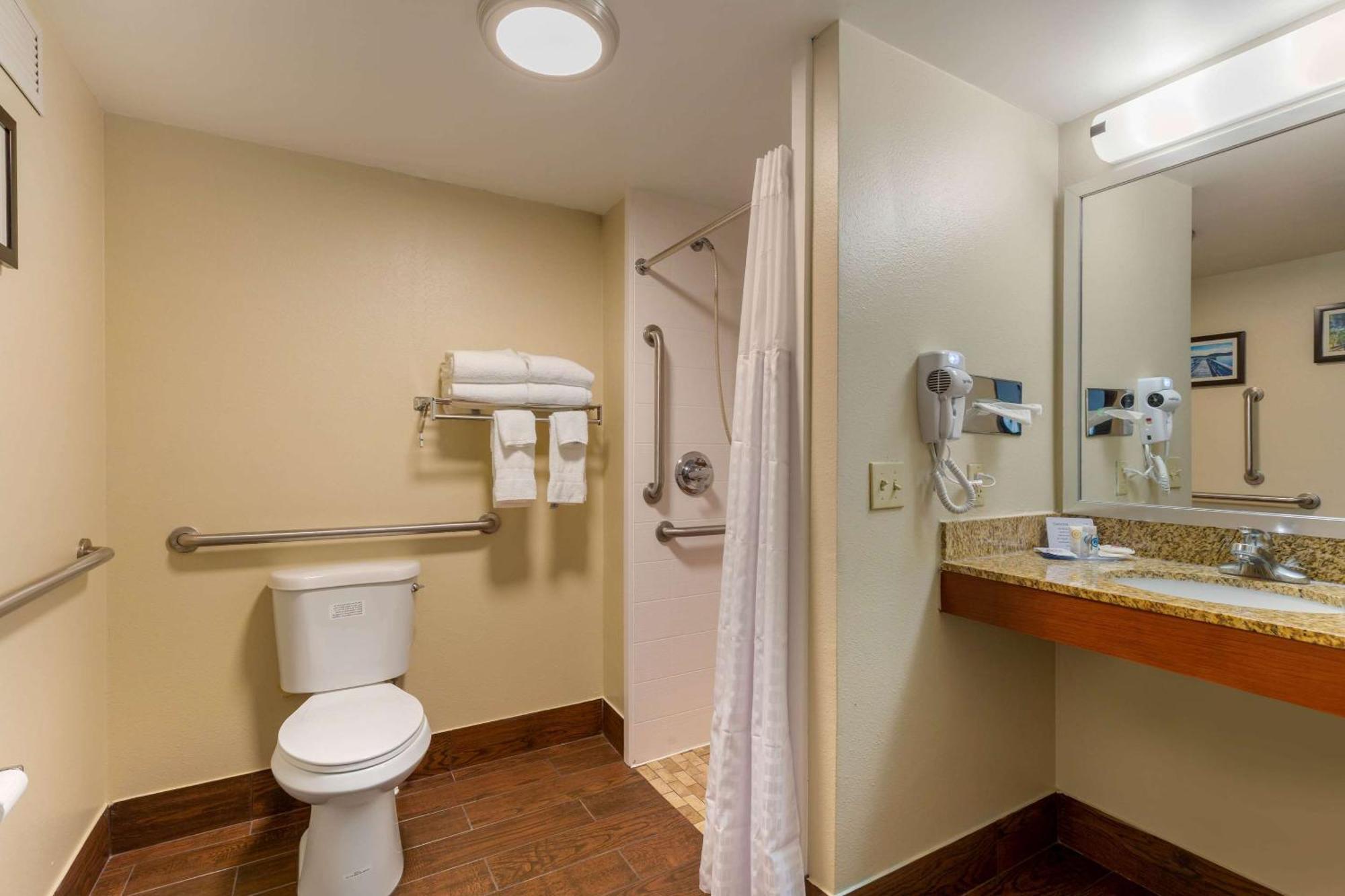 Efficiency Queen Suite with Two Queen Beds - Accessible/Non-Smoking