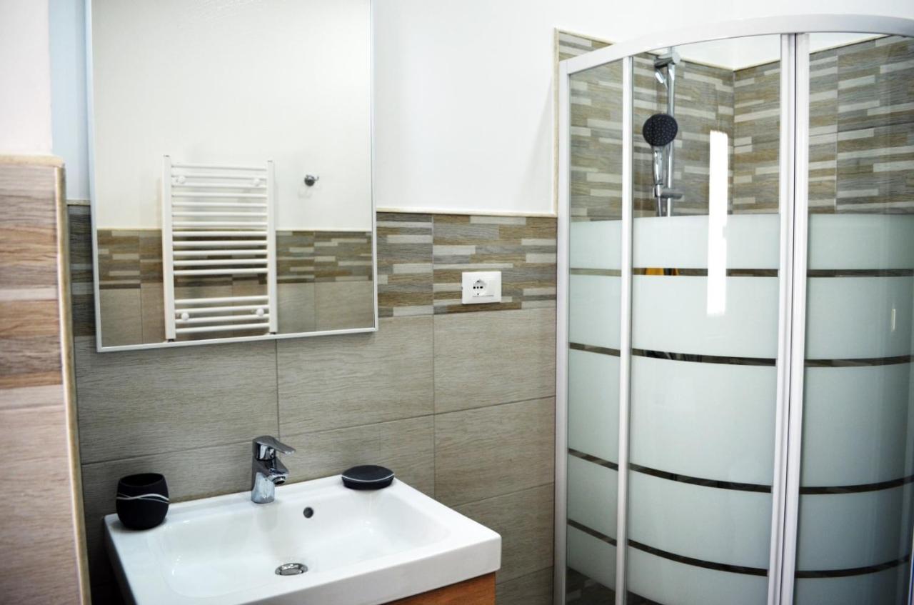 Double Room Private Bathroom