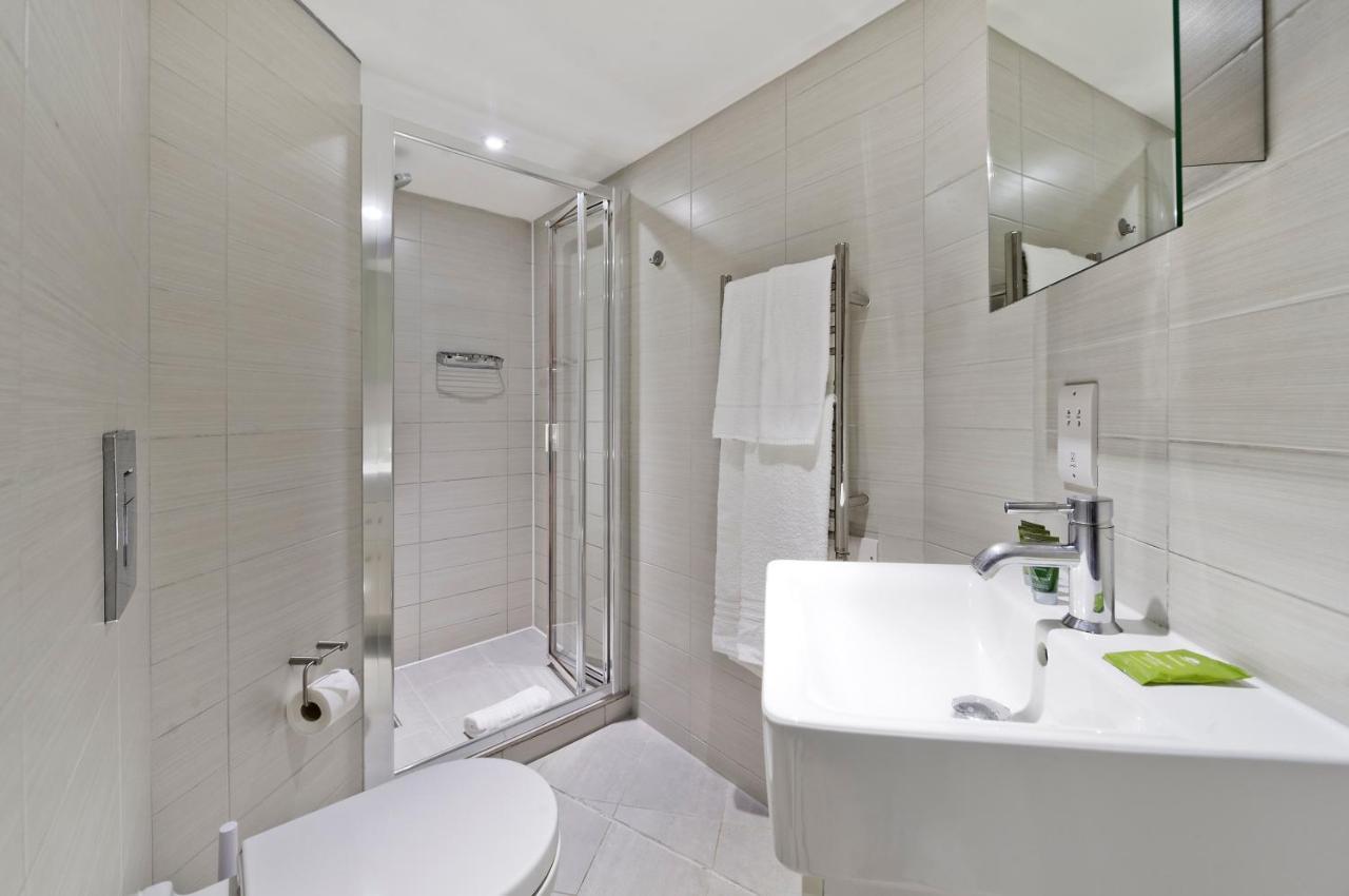 Studio Apartment Lower Ground Floor