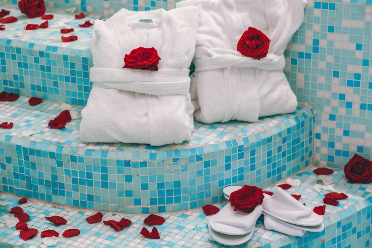 Deluxe Double Room Bath