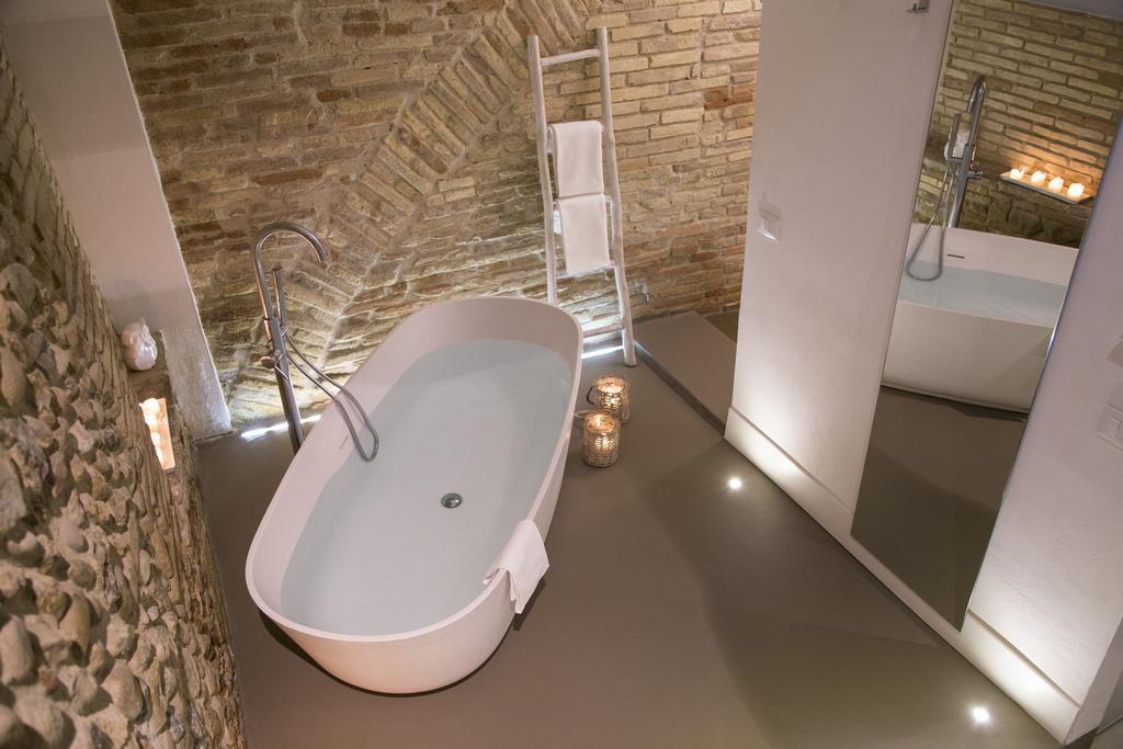 Deluxe Double Room with Bath-Split Level,132730146:JPEG