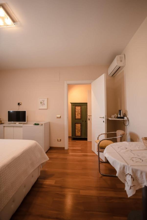 Double Room,1355089628:JPEG