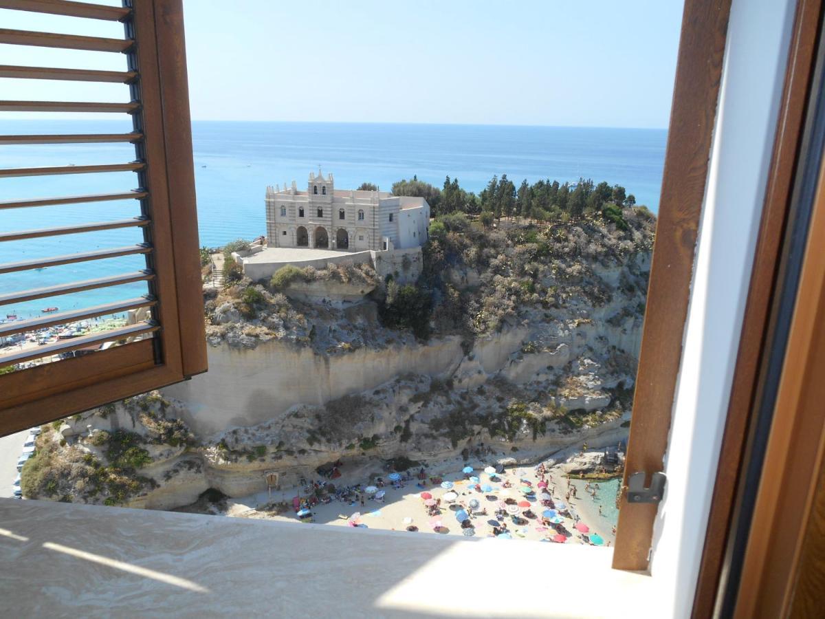 Apartment with Sea View,1358192543:JPEG