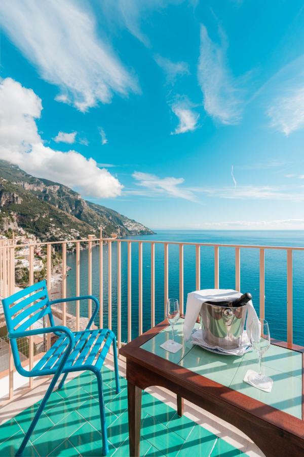 Double or Twin Room Sea View