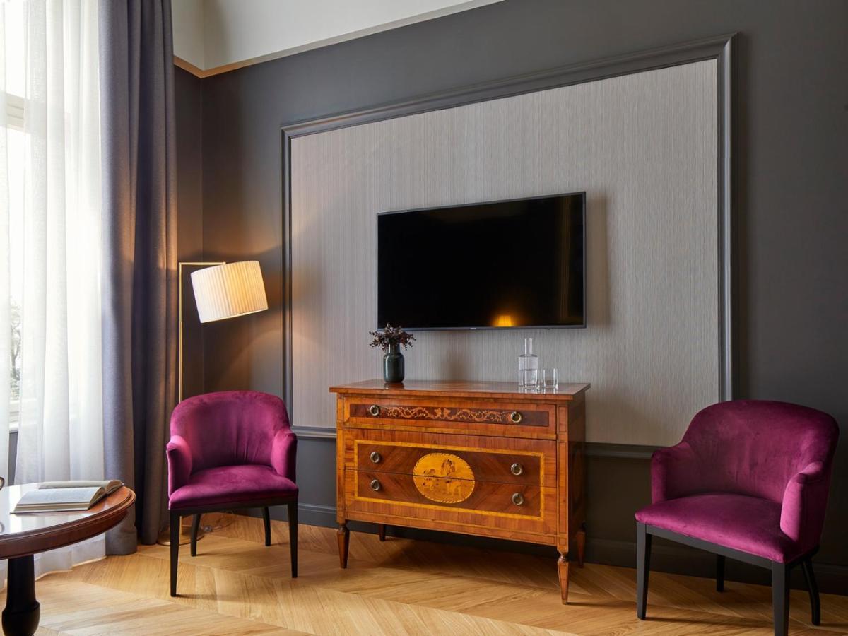 Double Room Lake View