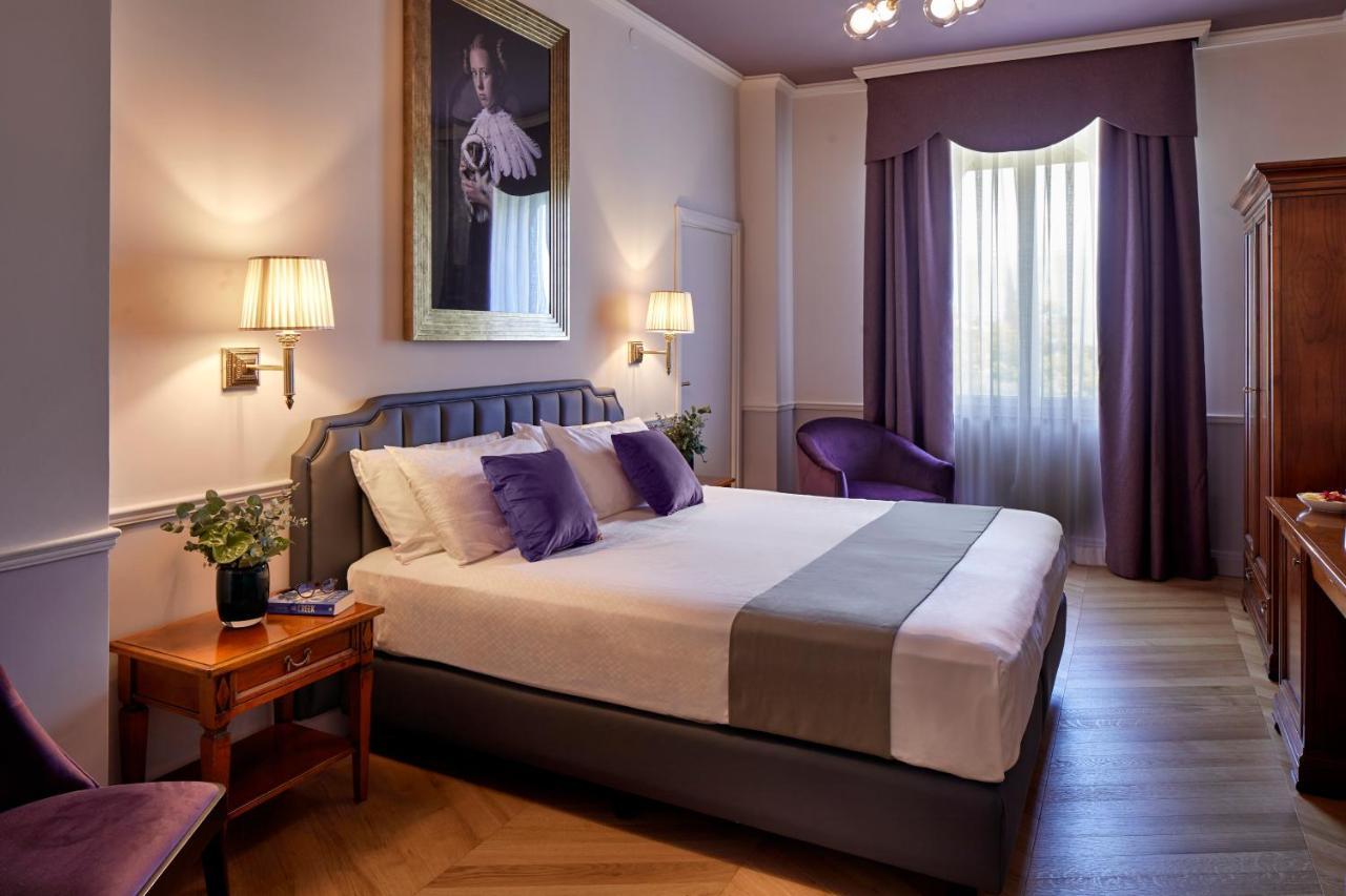Double Room Partial Lake View