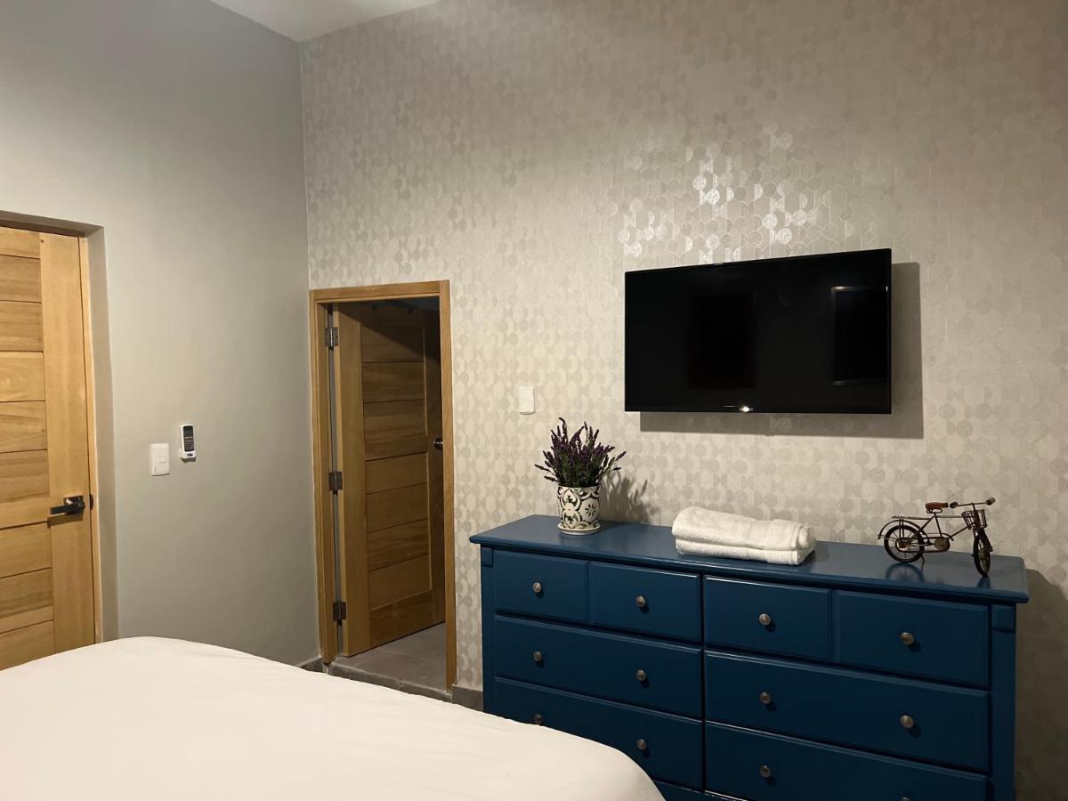 Queen Room,1548125185:JPEG