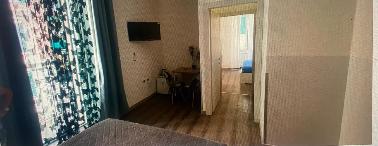 Family Room,1428821122:JPEG