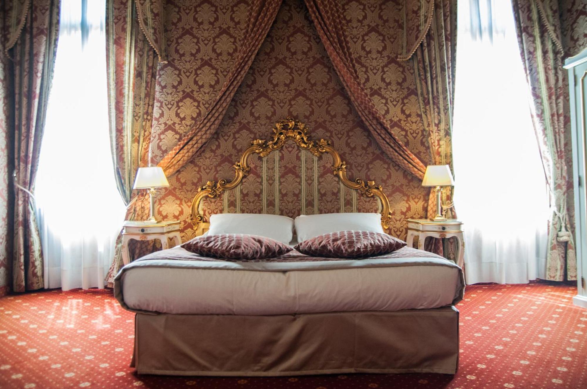 Junior Suite Canal View