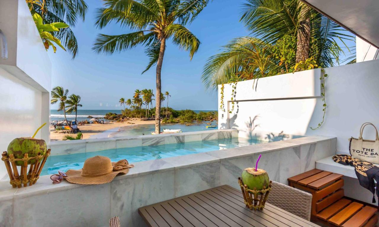 Suite Luxo com Piscina Privativa Frente Mar