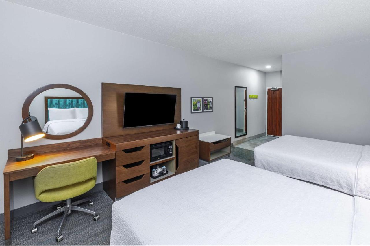 Room with Two Queen Beds - Non-Smoking,1709823563:JPEG