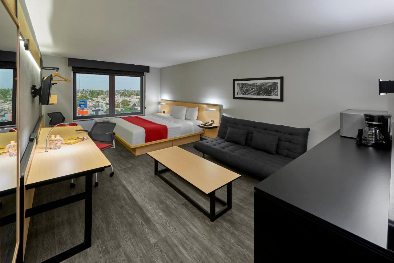 Queen Room with Sofa Bed,1615387806:JPEG