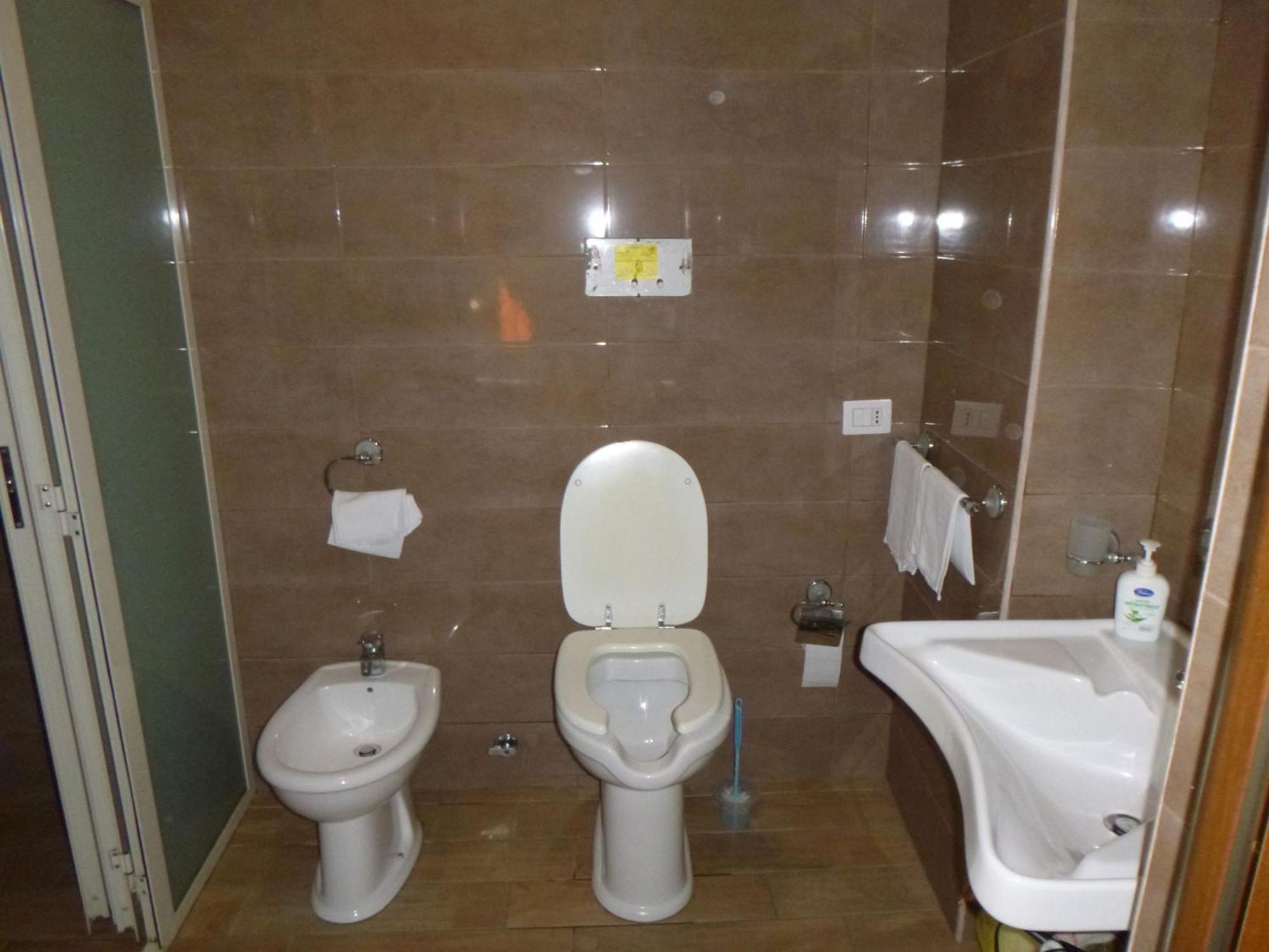 Double or Twin Room Split Level