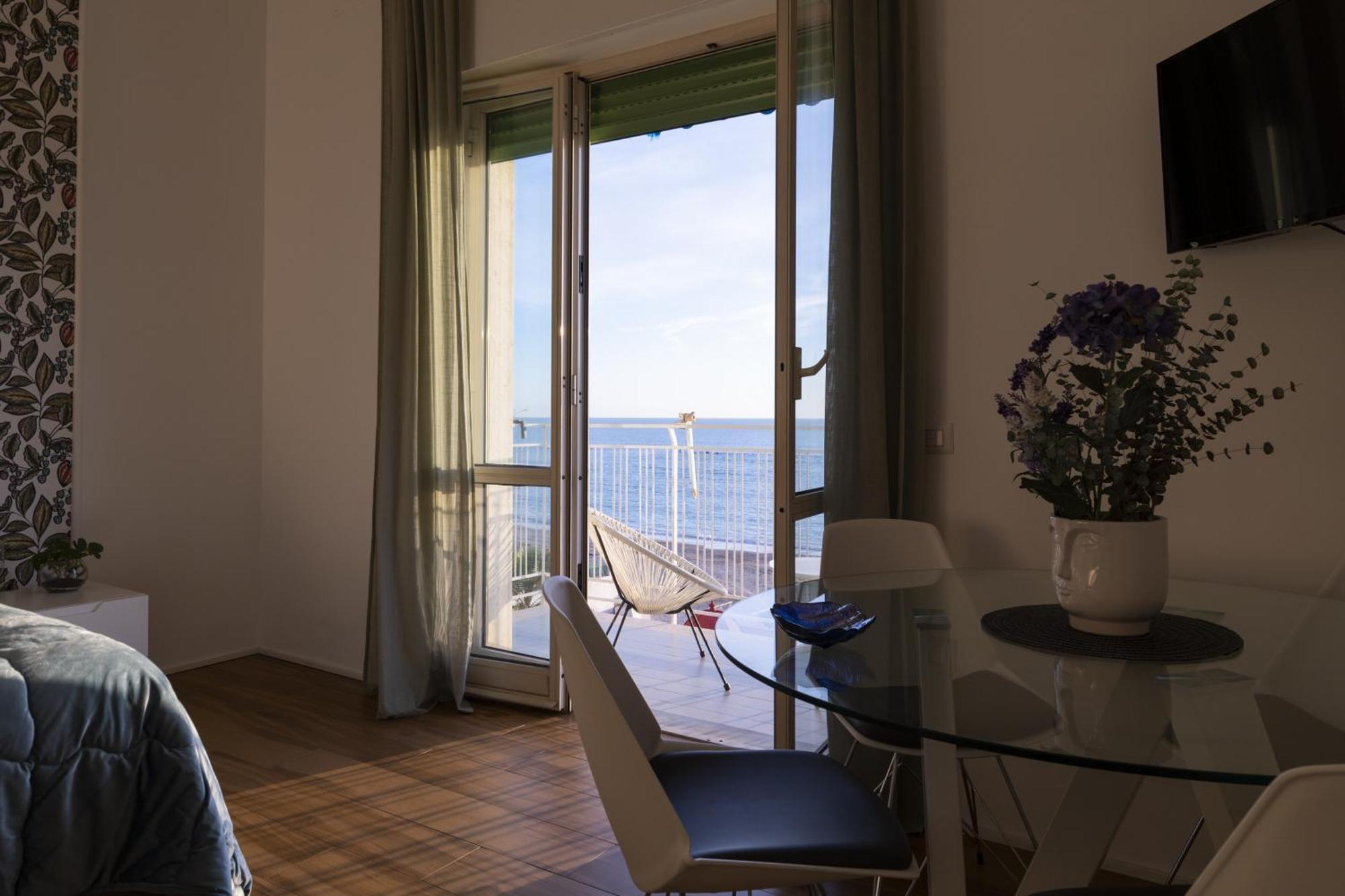 Studio Apartment Sea View