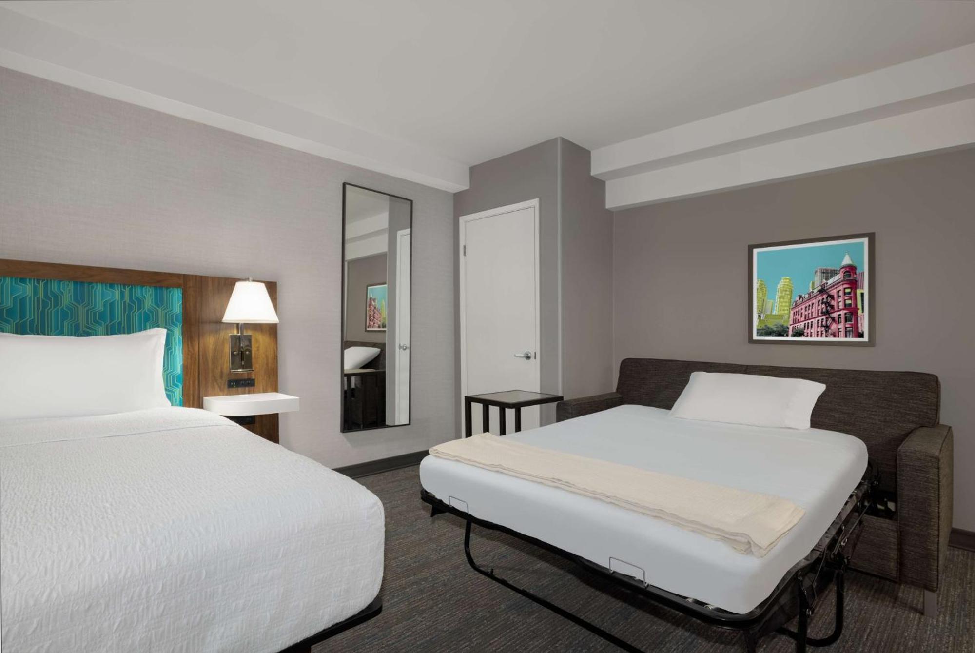 King Room with Sofa Bed and Courtyard View