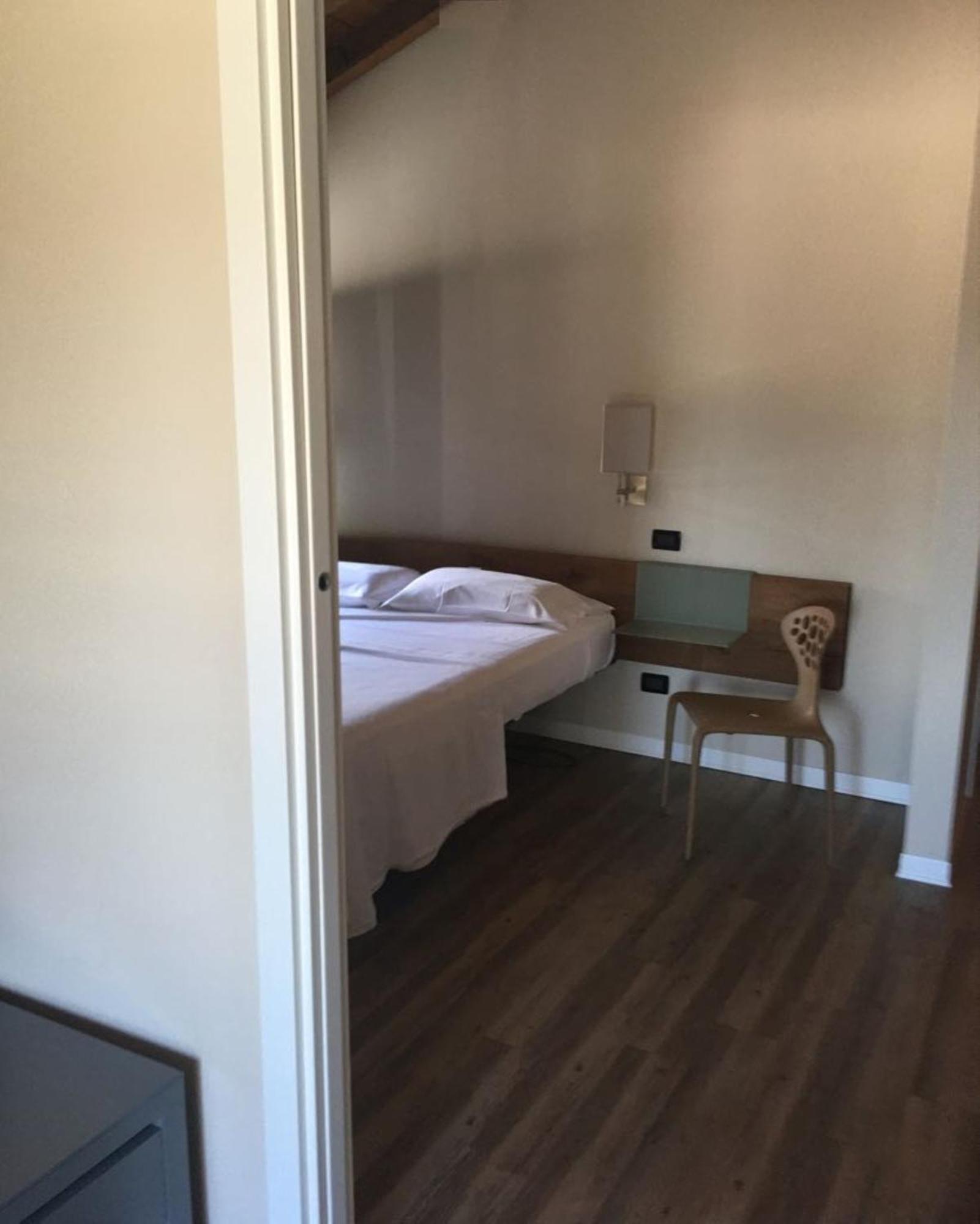 One-Bedroom Apartment,1546731709:JPEG