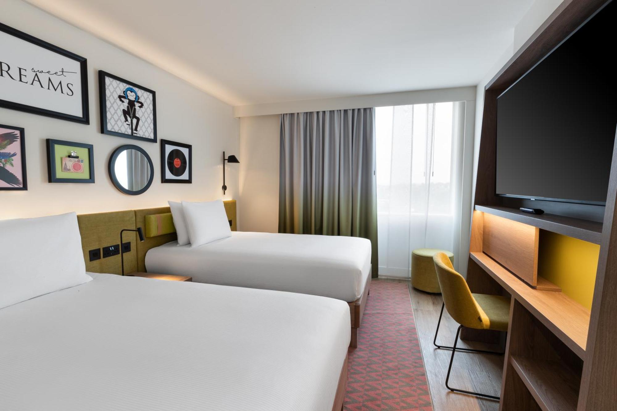 Twin Room,1552037020:JPEG
