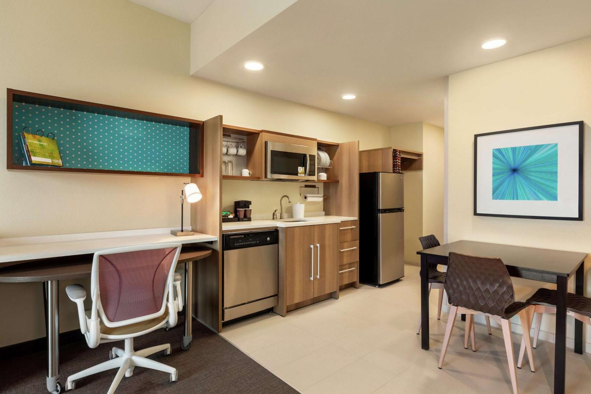 One-Bedroom King Suite - Non-Smoking,1552127965:JPEG