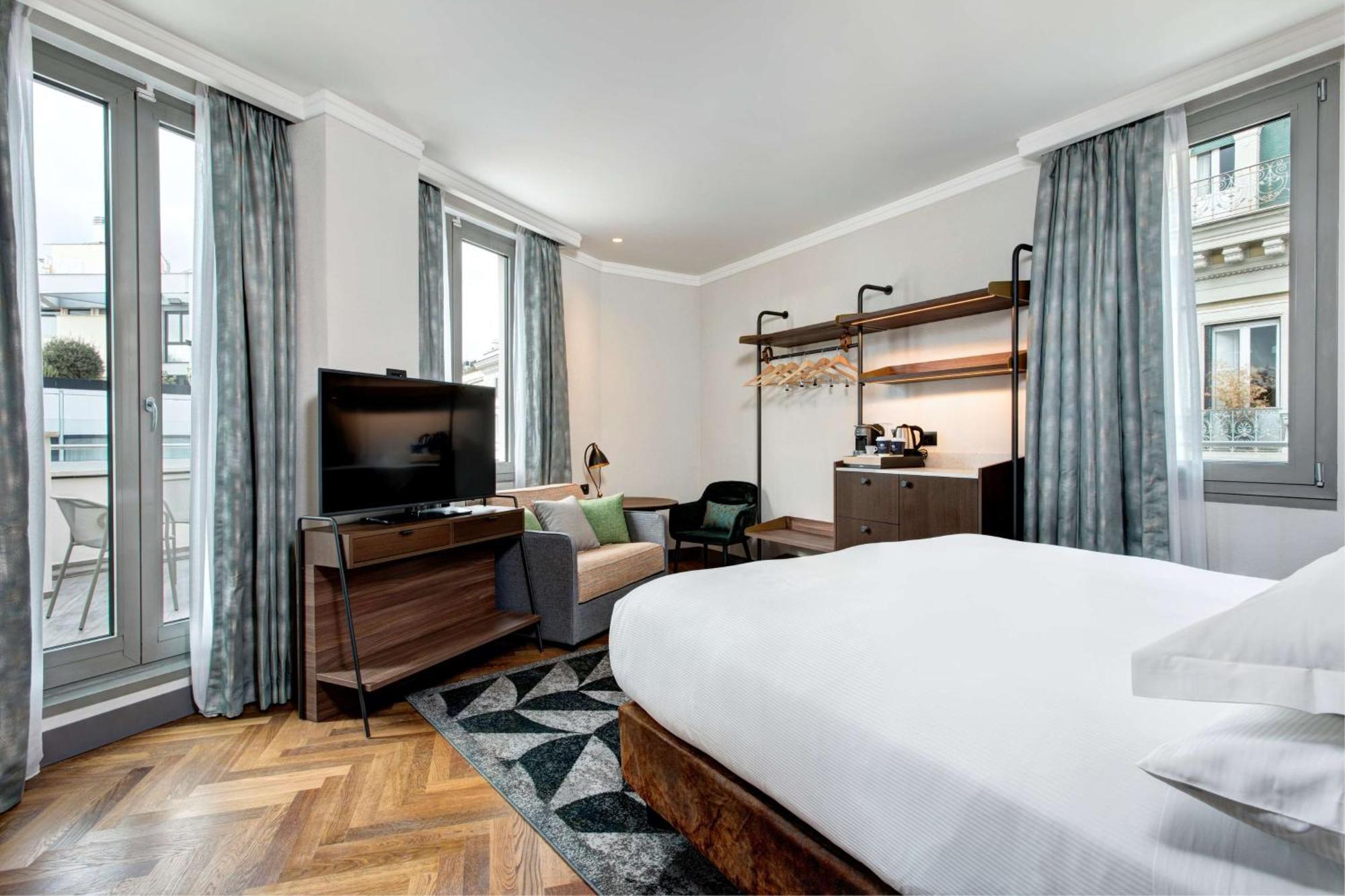 Junior King Suite with Terrace,1552474435:JPEG