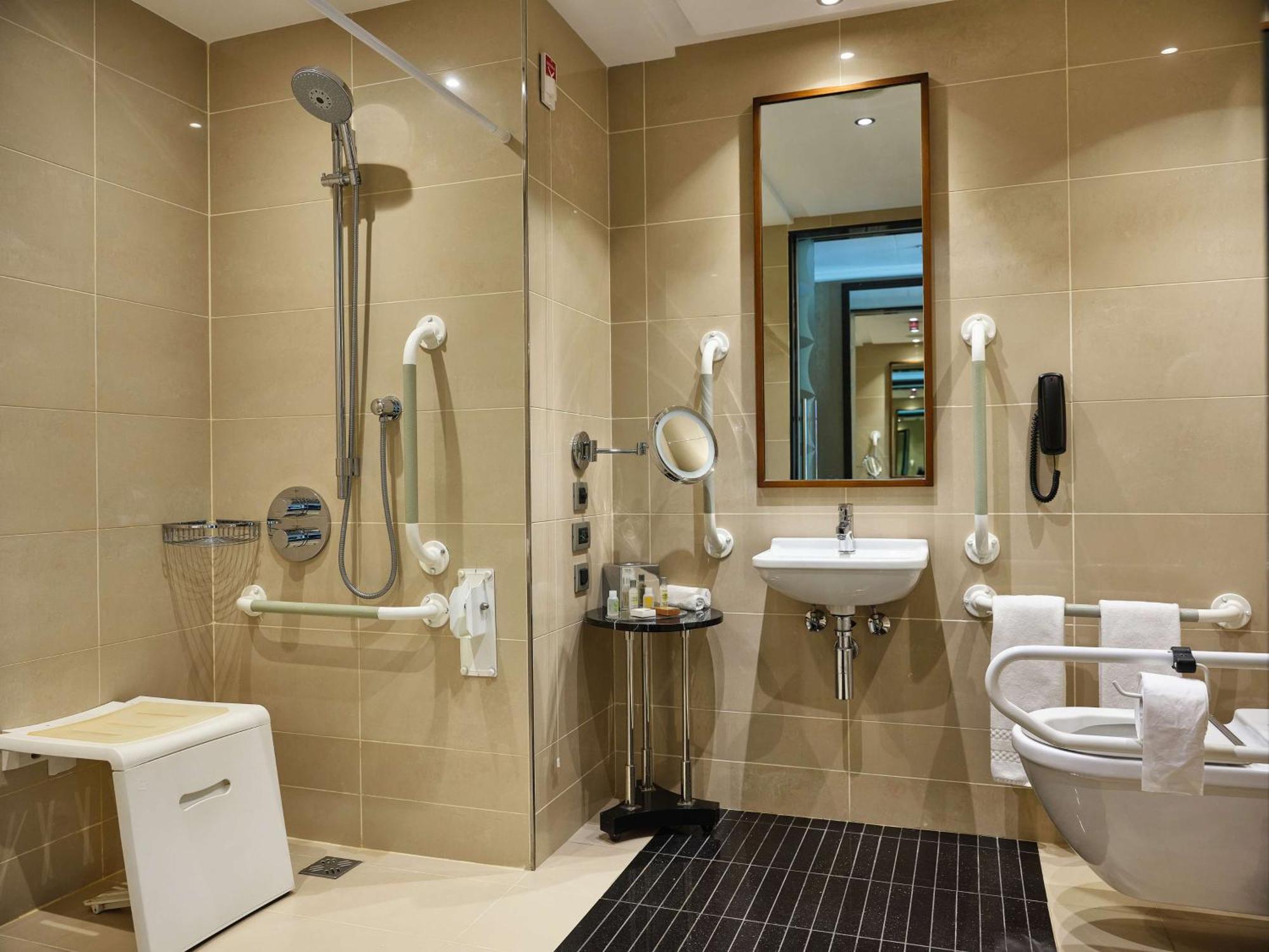 King Room - Mobility Access,1559665021:JPEG