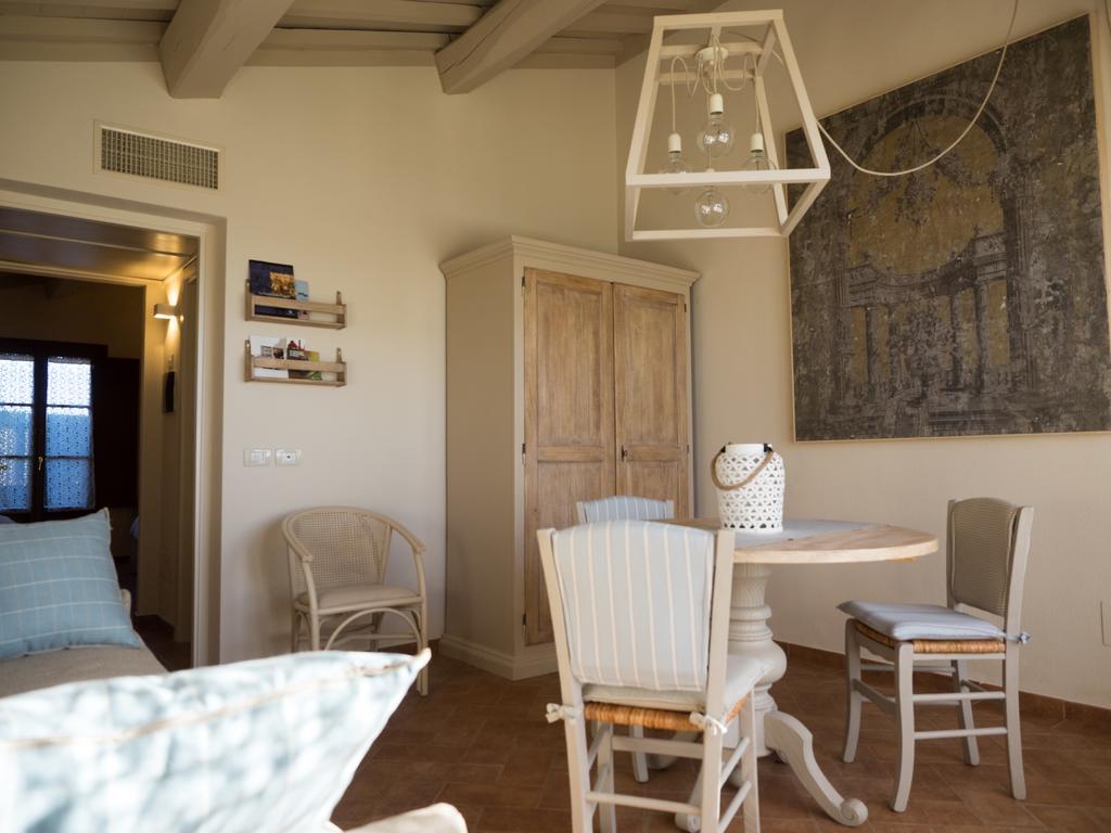 One-Bedroom Apartment,158345172:JPEG