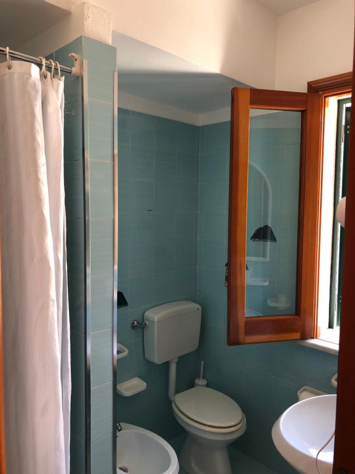 Twin Room,1586829896:JPEG